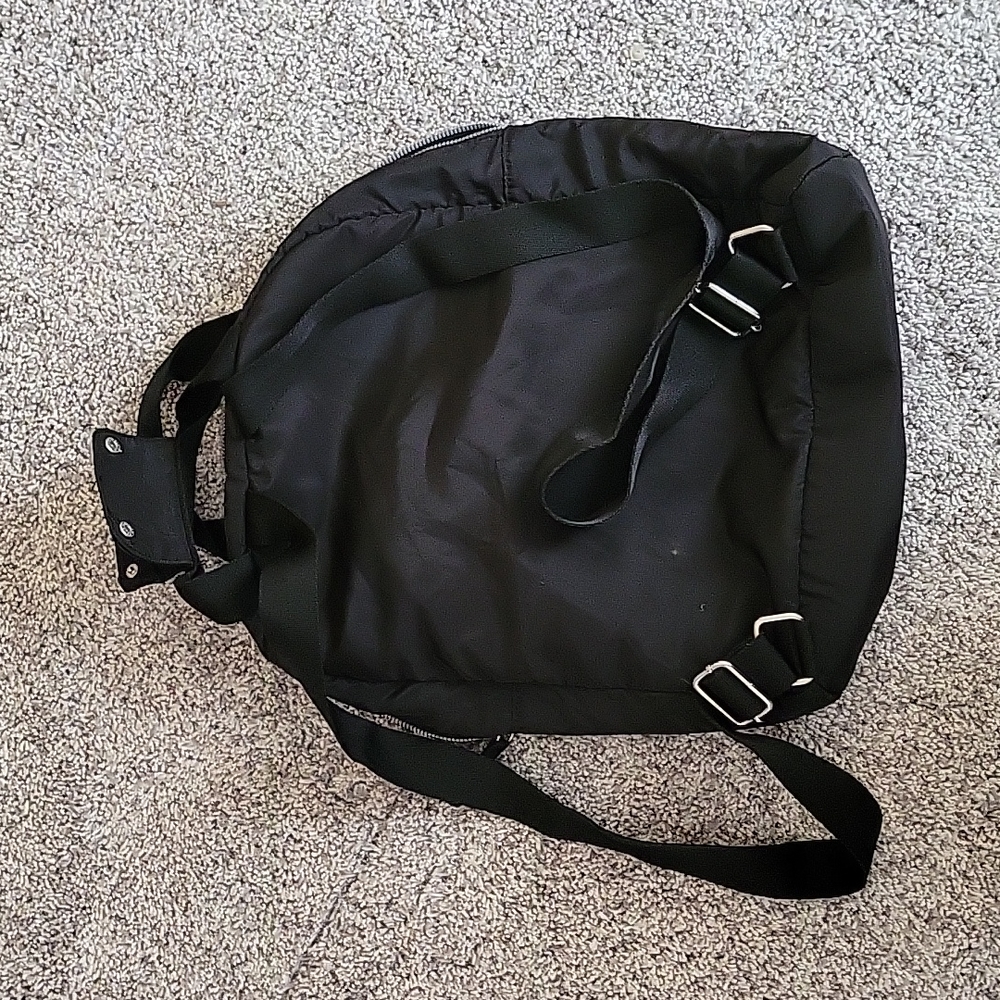 Black backpack - Picture 3 of 3